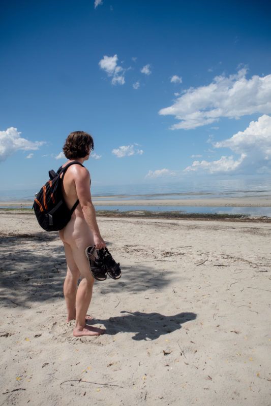 Titokban készült fotók pucér nyaralókról, Erekciós nudisták fényképe