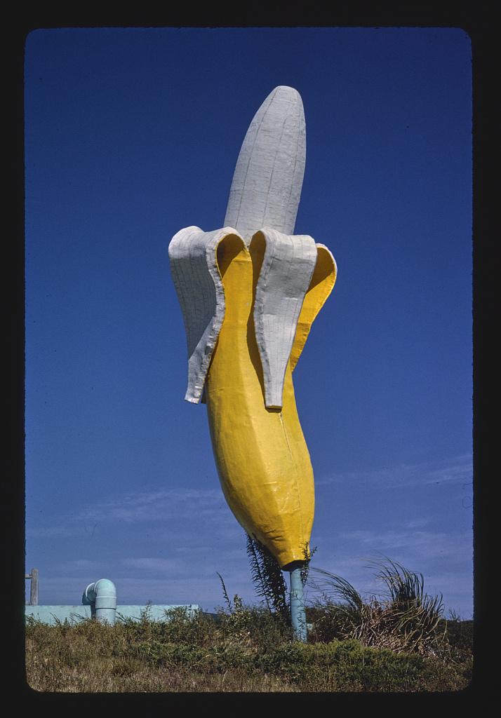 Banánszobor a Banana Water Slide mellett, Virginia Beach, Virginia,1985