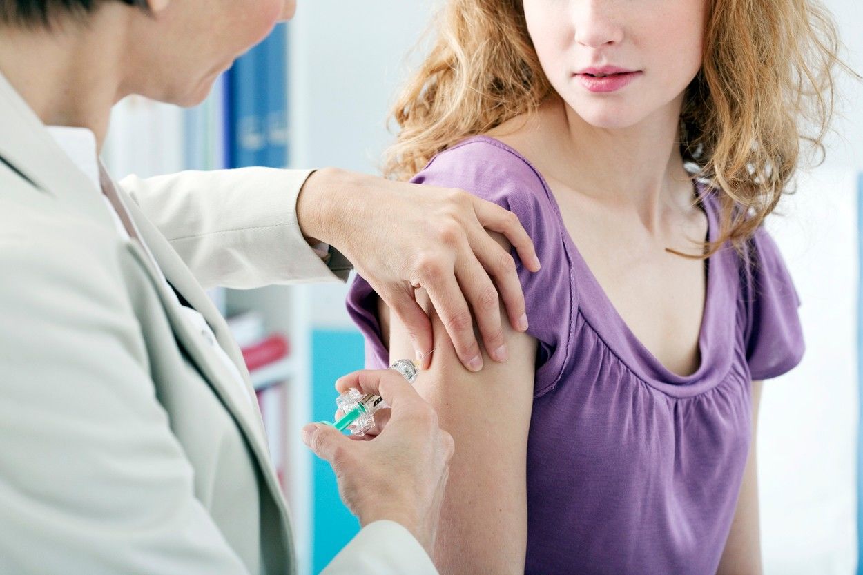 papillomavírus elleni vakcina vagy szúrás