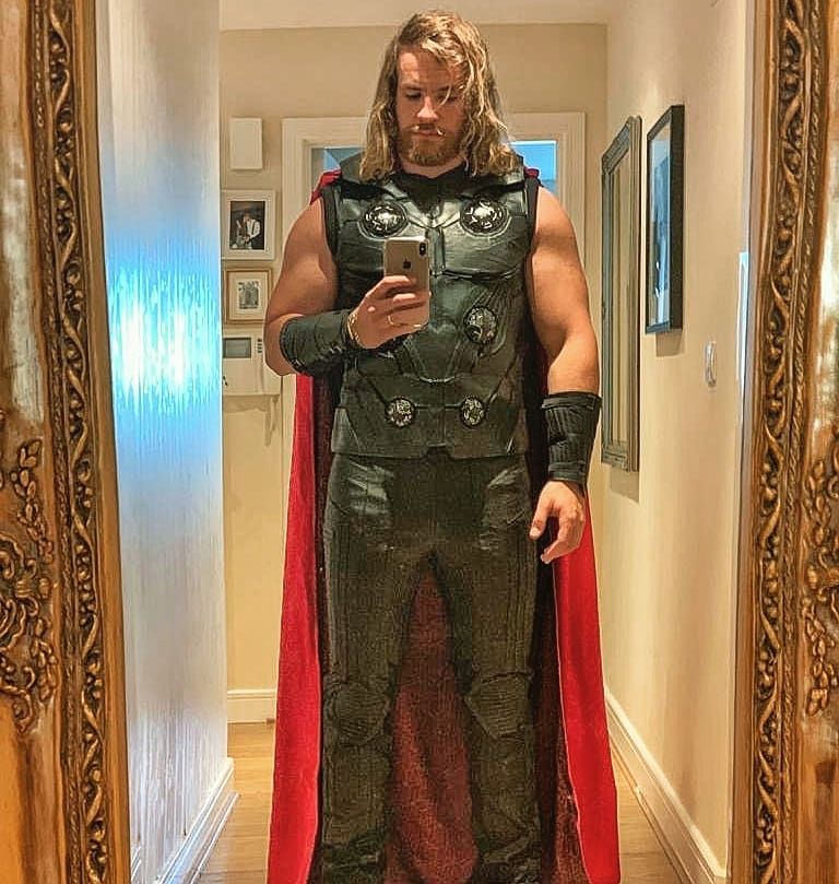 Thor jelmez halloweenra