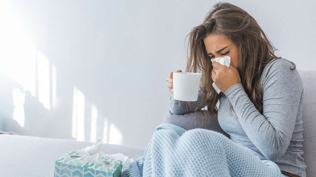 Influenza, nátha, megfázás – Bevált praktikák, amik segíthetnek hamarabb meggyógyulni! (x)
