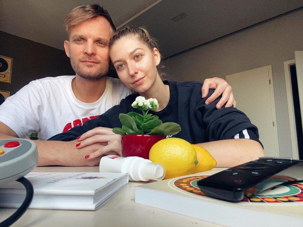Dallos Bogi és Puskás Peti a bejelentés óta otthon vannak (Fotó: Instagram)&nbsp;
