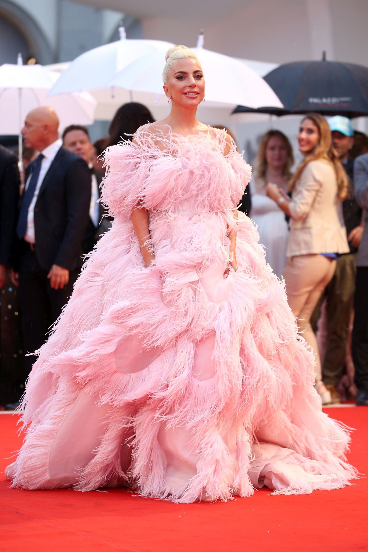 Lady Gaga a 2018-as Velencei Filmfesztiválon, a Csillag születik filmje premierjén.