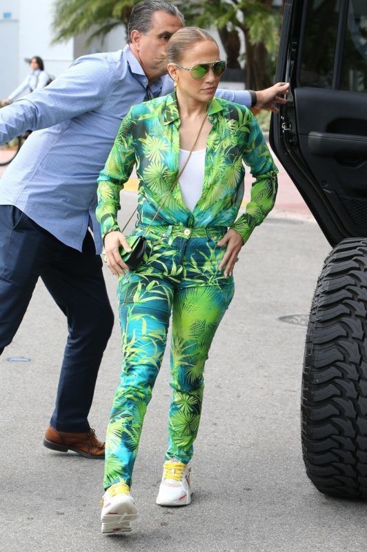 Jennifer Lopez versace ruha