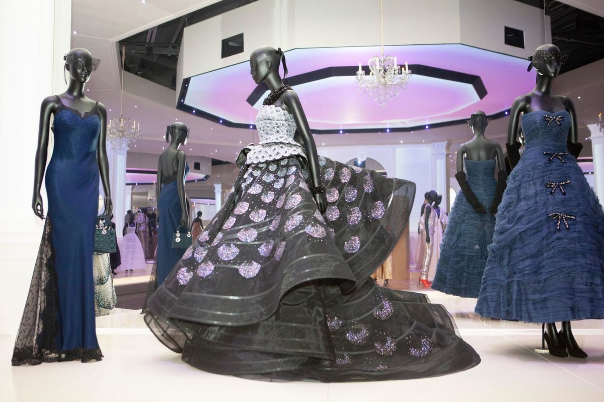 Christian Dior: Designer of Dreams - a kiállítást most online is megtekinthetjük.(Fotó: Rachel Royse / Alamy / Alamy / Profimedia