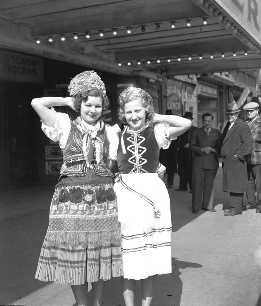 Delray-i magyar lányok népviseletben, 1939 (fotó: hourdetroit.com)