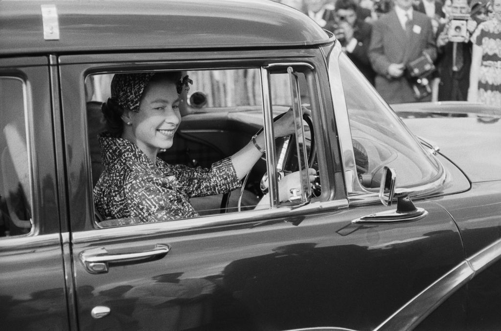 II. Erzsébet imádja az autóit