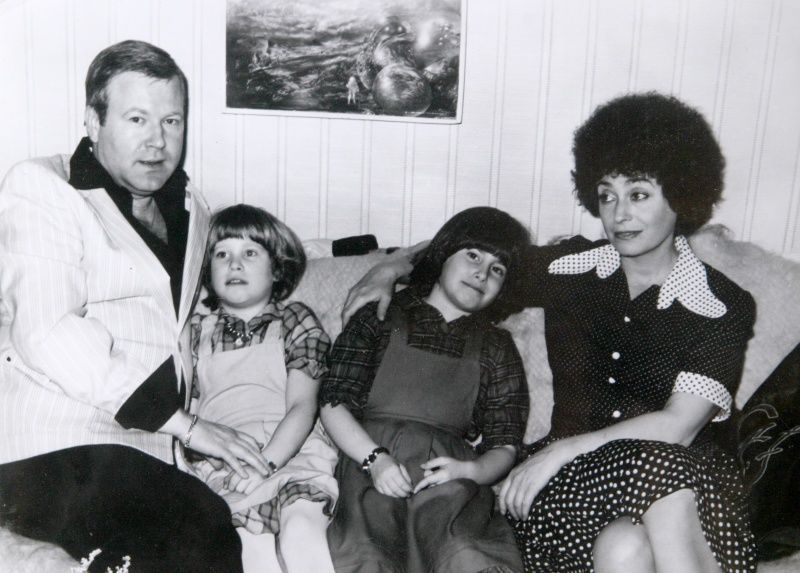Gálvölgyi János és családja