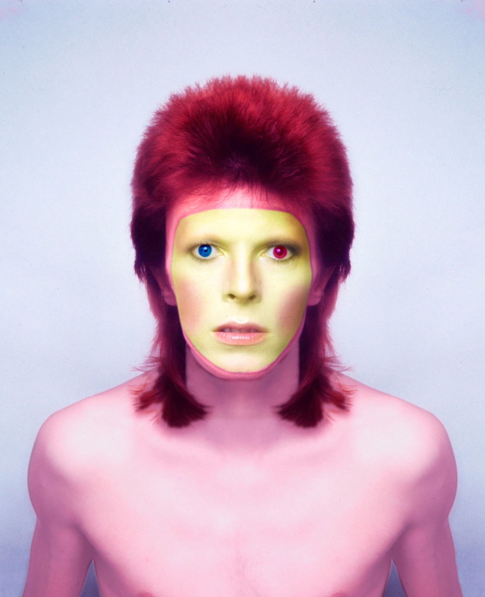 David Bowie 1973-ban. A fotó Pin Ups albumához kapcsolódóan készült.