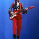 David Bowie szemkötővel, egy 1974-es TV-showban.