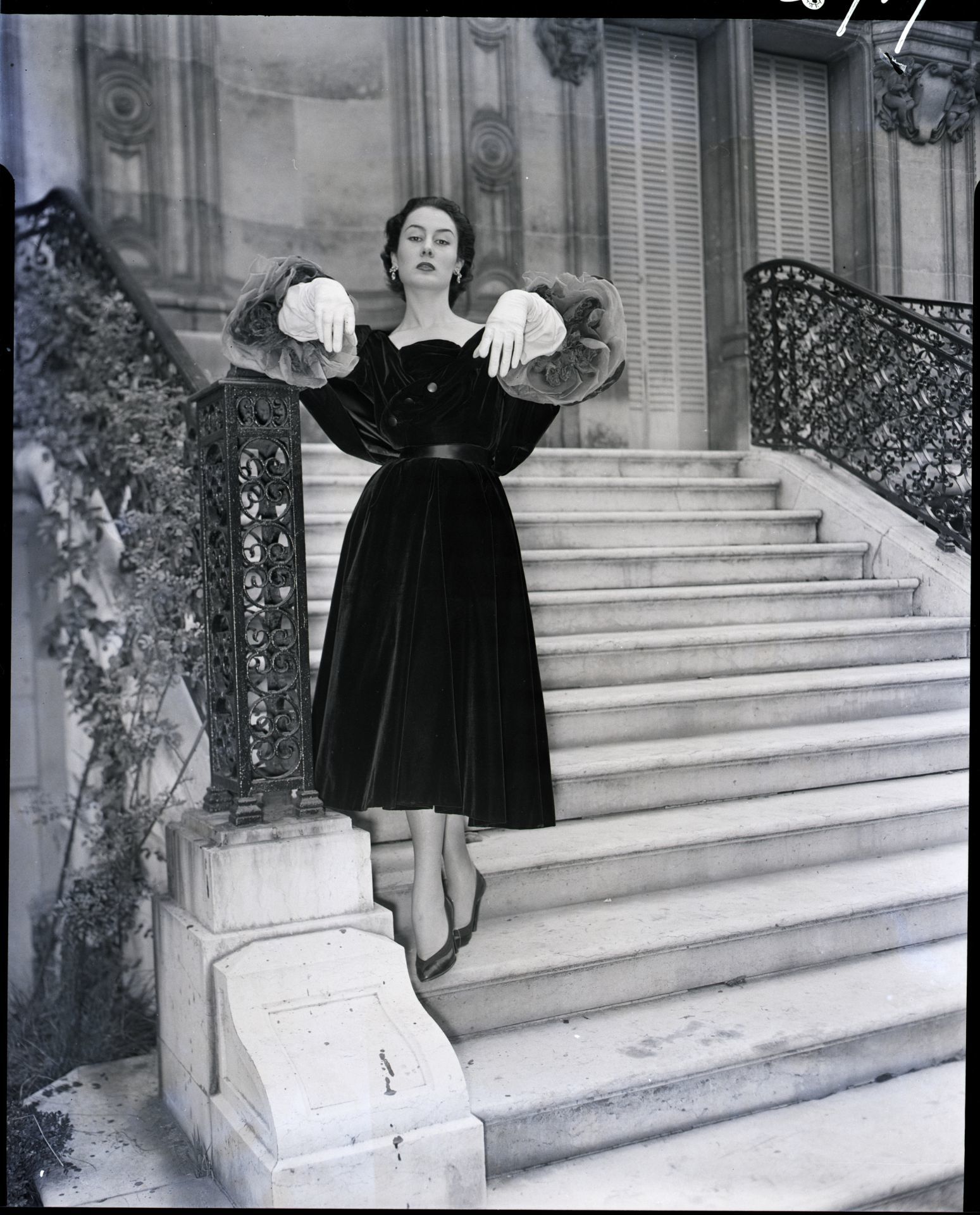 Estélyi ruha Hubert De Givenchy utolsó kollekciójából.