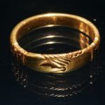13. századból származó, arany jegygyűrű.
