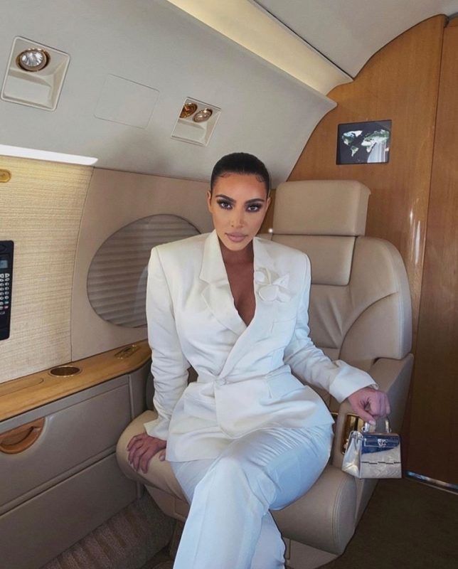 Kim Kardashian magánrepülőgépén