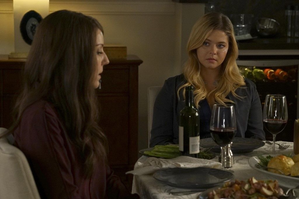 Sasha Pieterse a Hazug csajok társaságában (Pretty Little Liars-ben) alakított egy gimnazistát, aki az első részben nyomtalanul eltűnik. A színésznő ekkor csupán 12 éves volt.