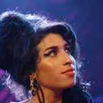 Amy Winehouse tragikusan fiatalon halt meg.