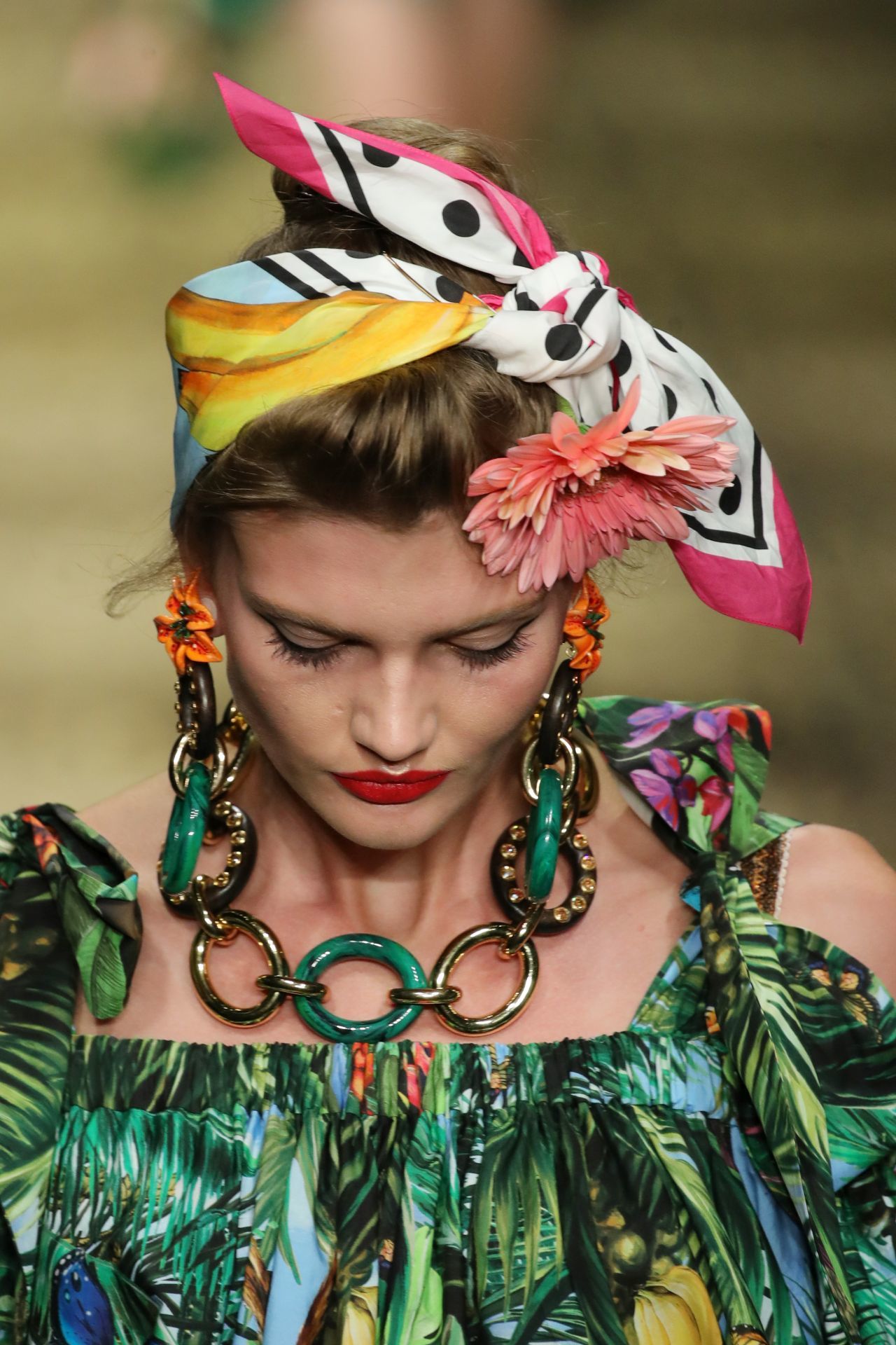 Virágos függő és oversize nyaklánc - Dolce & Gabbana