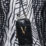 Hüllőmintás minitáska - Versace