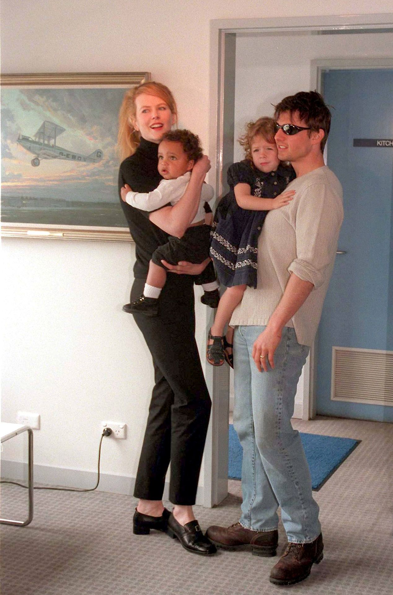 Nicole Kidman és Tom Cruise rökbefogadott gyerekeikkel