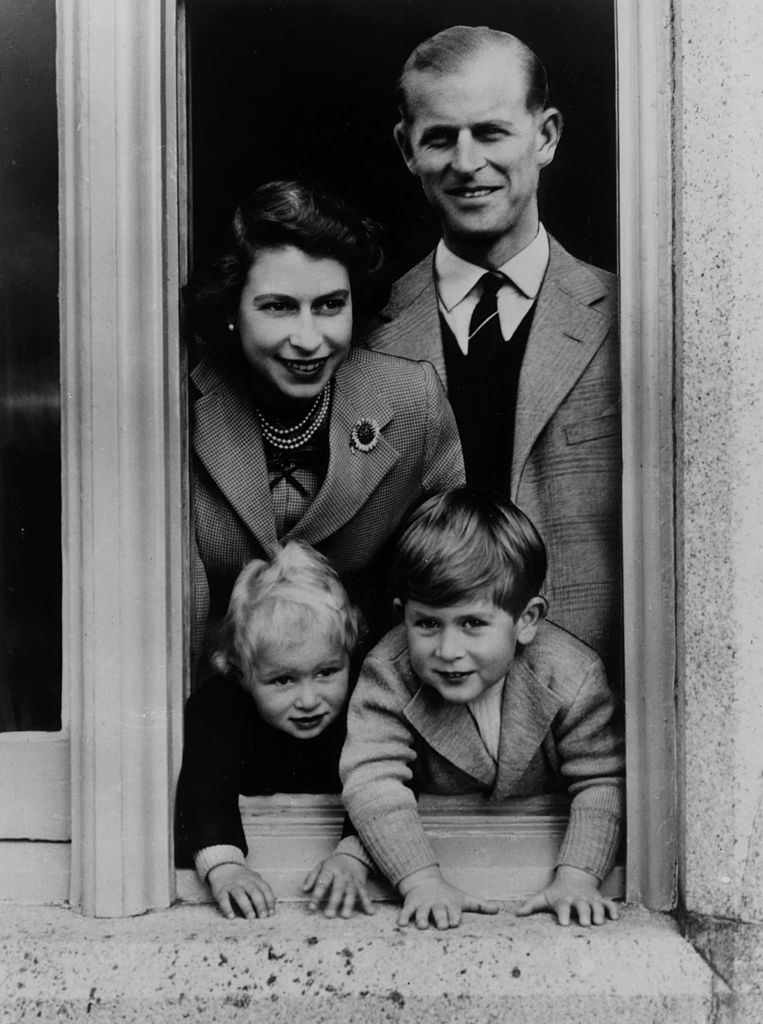 II. Erzsébet, Fülöp herceg és a gyerekek
