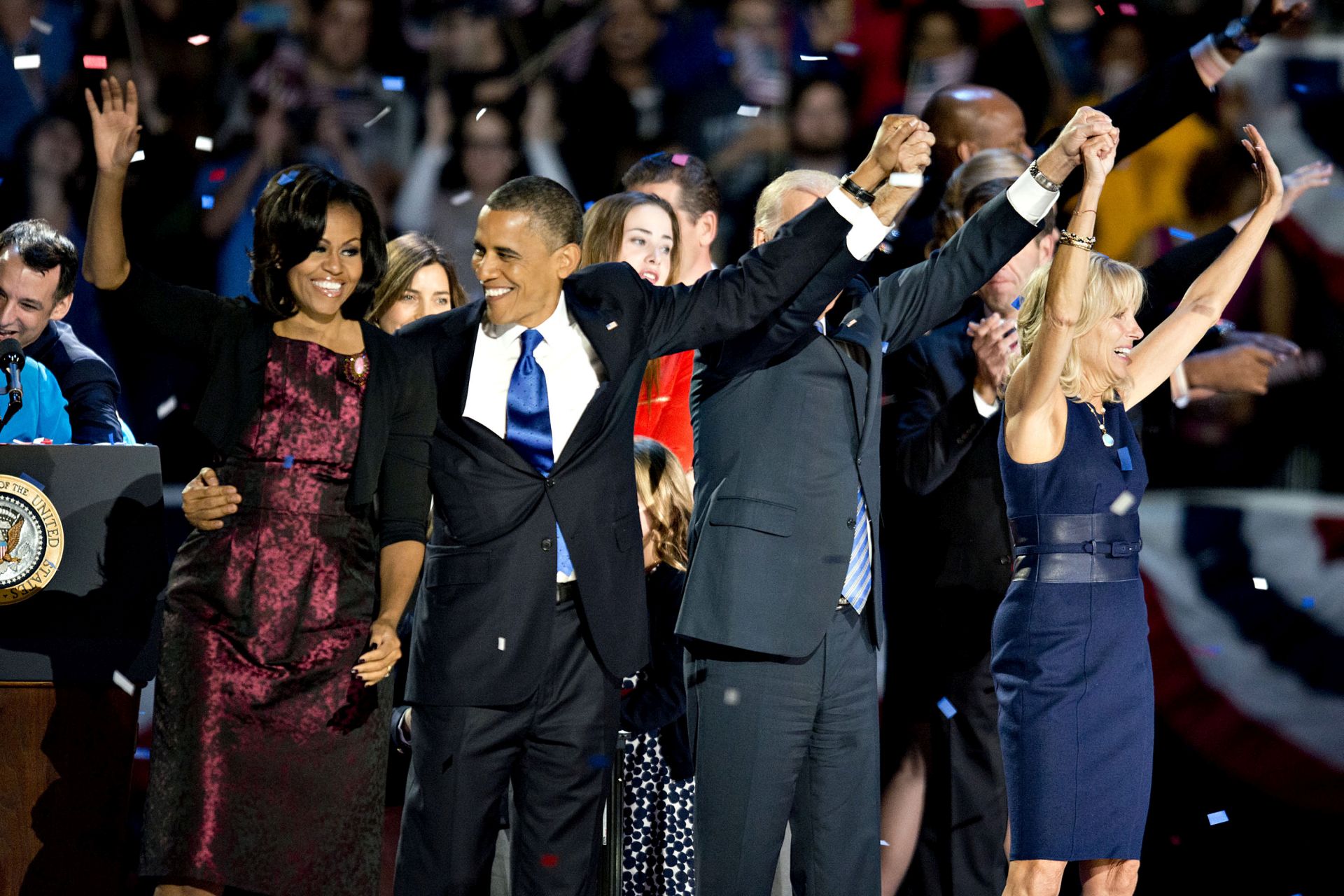 Barack Obama 2012-es újraválasztásának ünnepségén az elnök, Michelle Obama és férje, Joe Biden társaságában