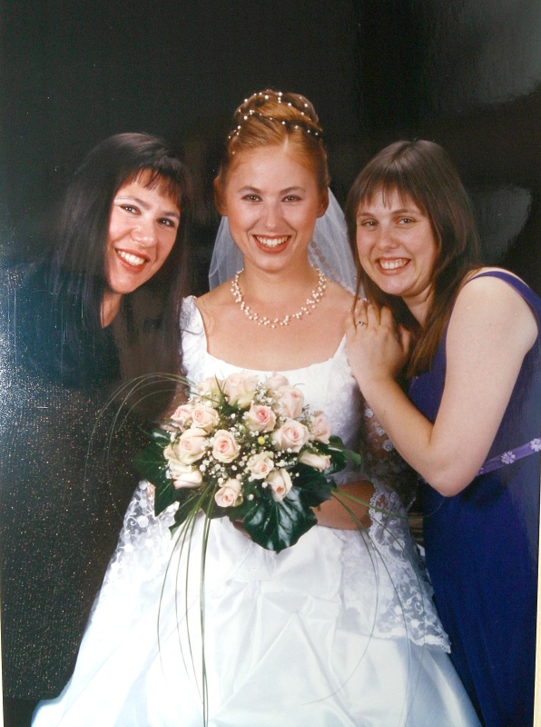 Polgár Judit a nővéreivel az esküvőjén