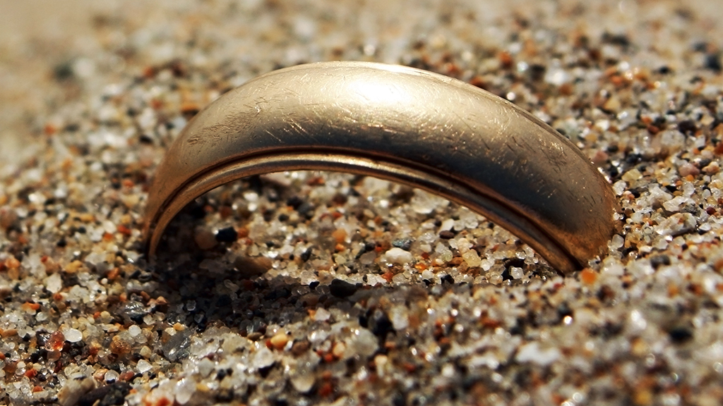 25 év után került elő az elveszett gyűrű