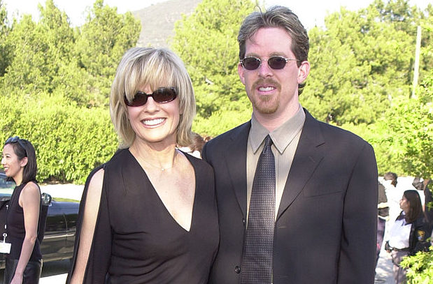 Linda Gray és a fia, Jeff 2001-ben