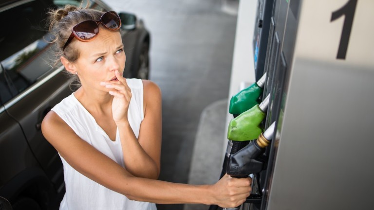 Egy benzines vagy dízel autó ökológiai lábnyoma ma még általában kisebb, mint a tisztán elektromosé. De mi a helyzet egy hibriddel? (fotó: profimedia.hu)