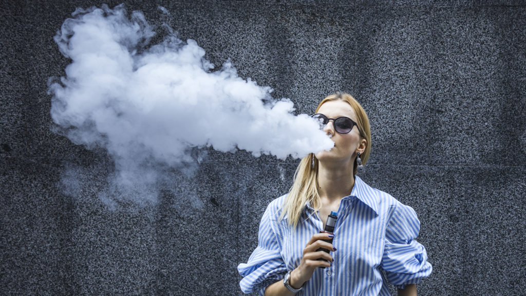 Máshogy káros az e-cigi mint a hagyományos cigaretta