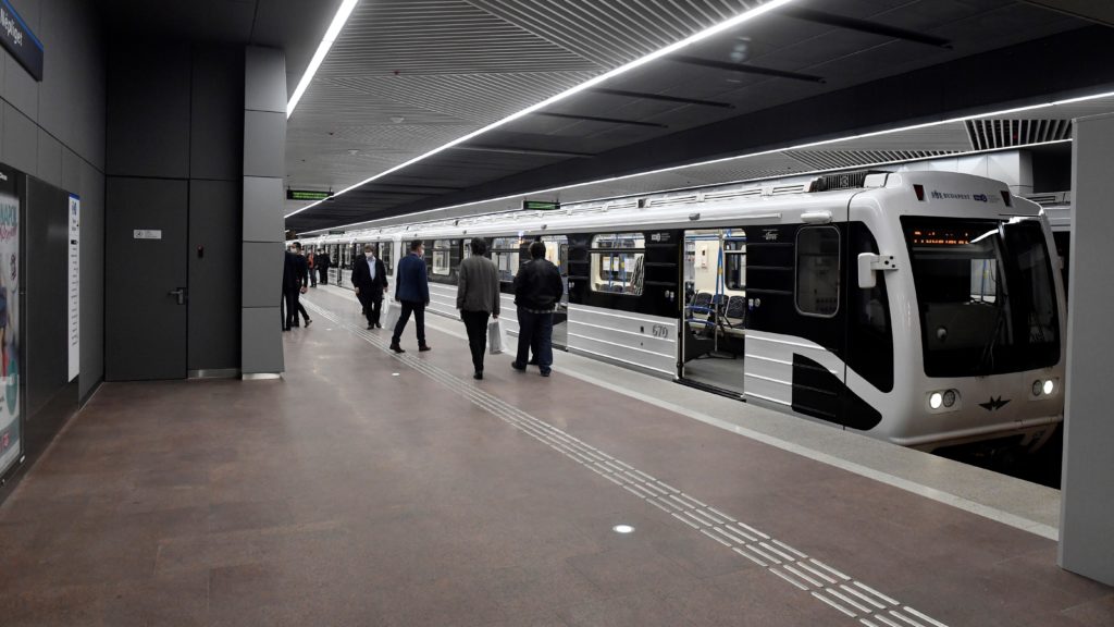 A megújult Népliget állomás a 3-as metróvonal felújított déli, a Nagyvárad tér és Kőbánya-Kispest közötti szakaszának átadásán 2020. október 22-én. 
