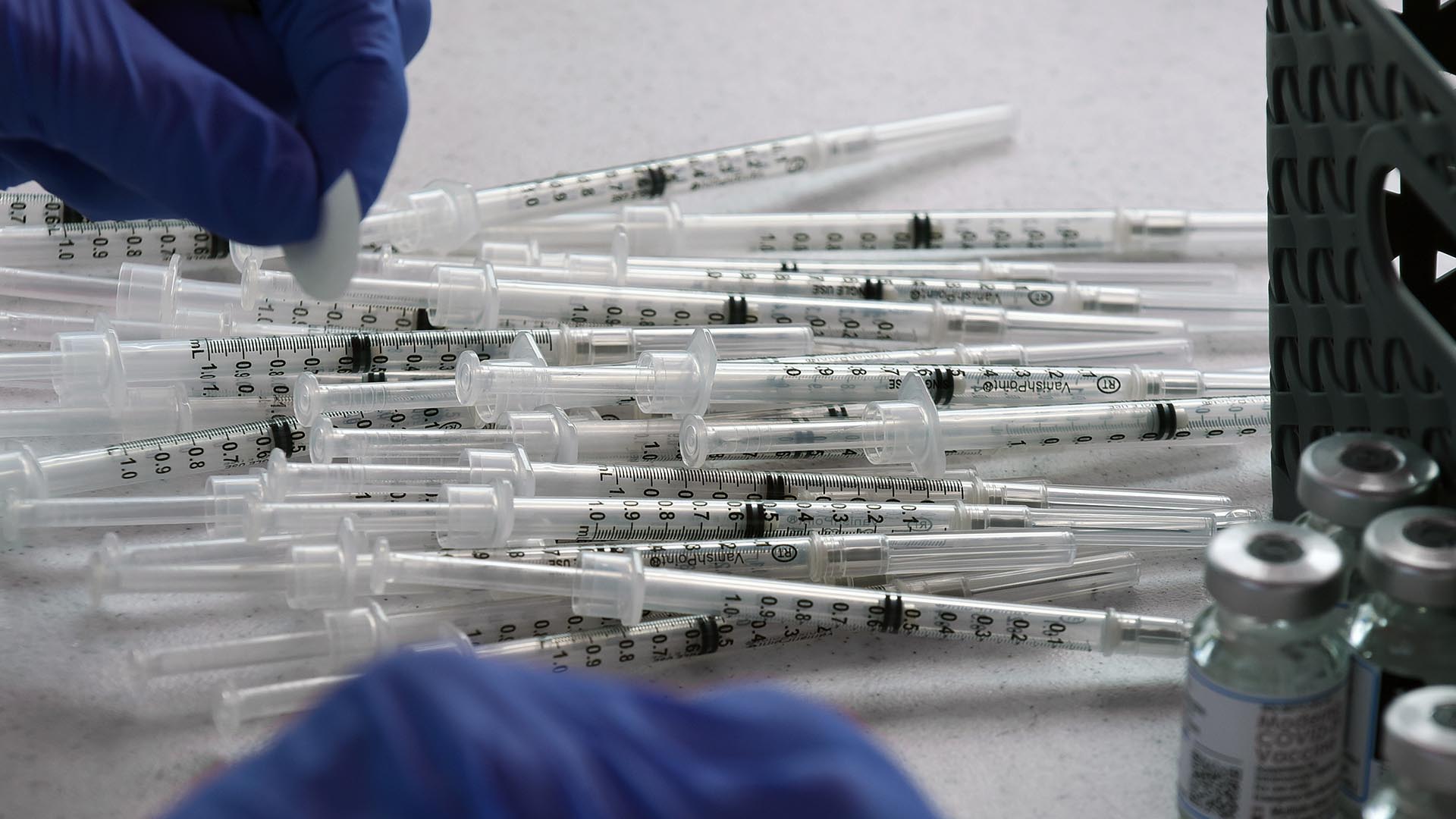 Szándékosan tett tönkre 500 adag vakcinát egy gyógyszerész