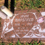 Jayne Mansfield sírköve