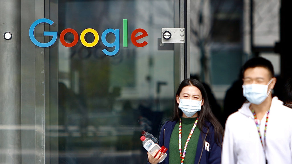 A Google is a maszkviselésre figyelmezteti a netezőket