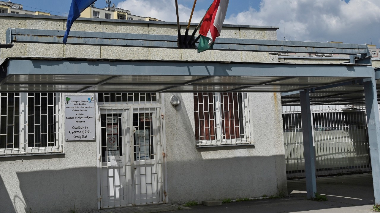 Egy budapesti gyermekotthon bejárata. Képünk illusztráció (fotó: MTVA/Bizományosi: Róka László)