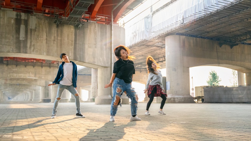 Dél-koreai táncosok K-Pop zenére ropják (fotó: Getty Images)