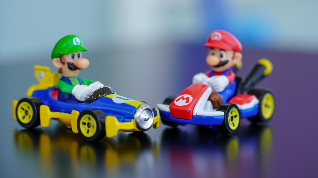 Mario (jobbra) és Luigi (balra), a híres vízvezetékszerelők akciófigurái / Fotó: Unsplash