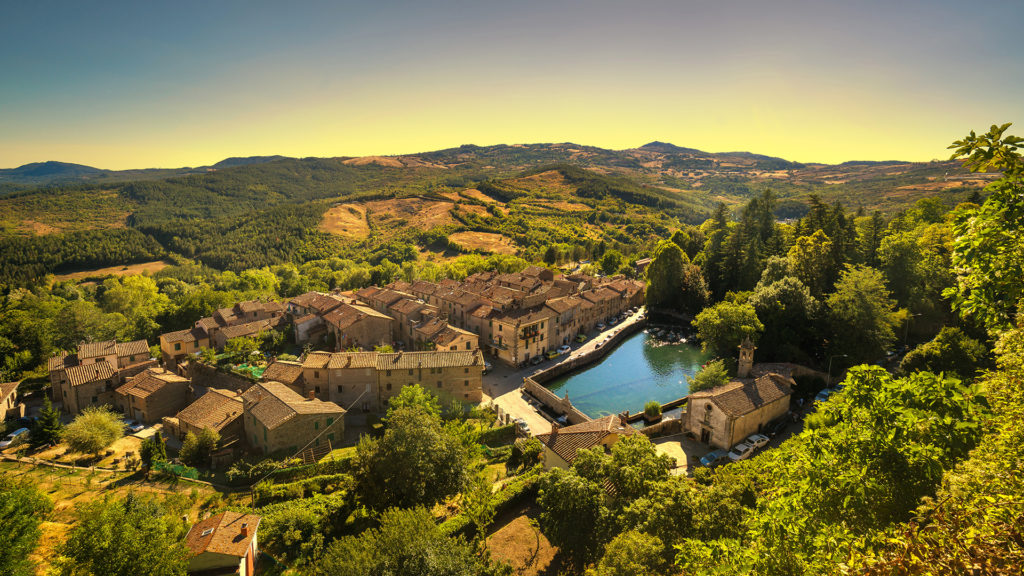Ezek az olasz falvak fizetnek, ha odaköltözöl