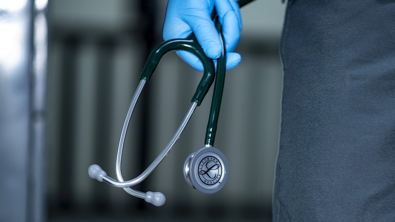 Kórházi főigazgatóság: 4 ezer egészségügyi dolgozó nem írta alá az új szerződését