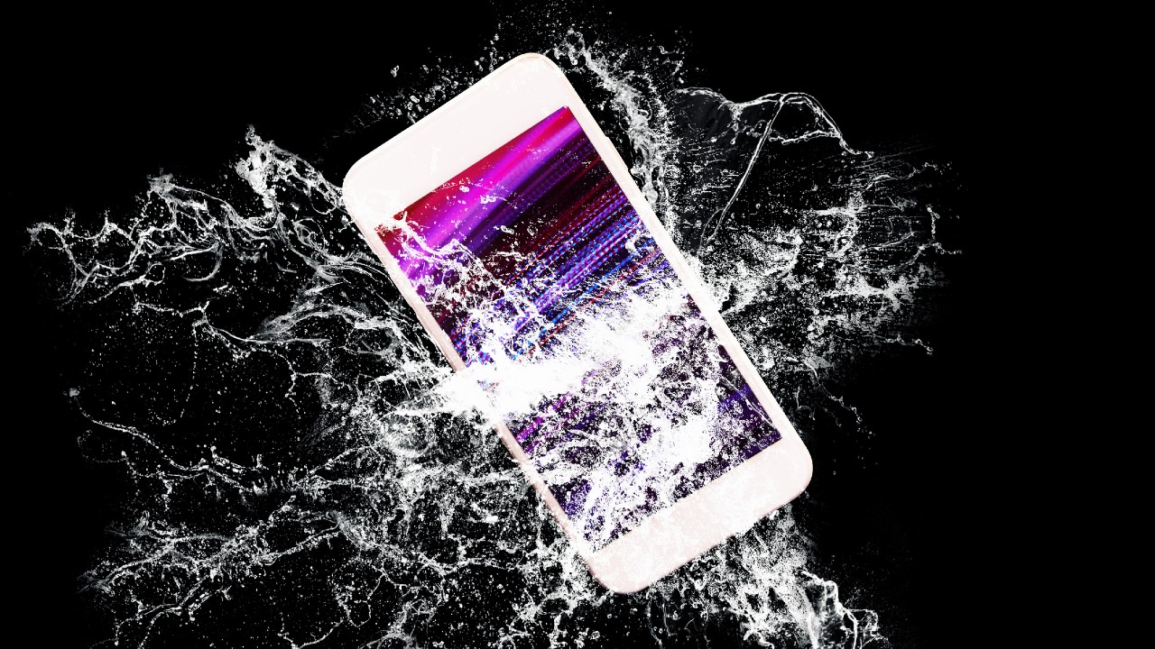 Az iPhone és a víz találkozása (fotó: Getty Images)