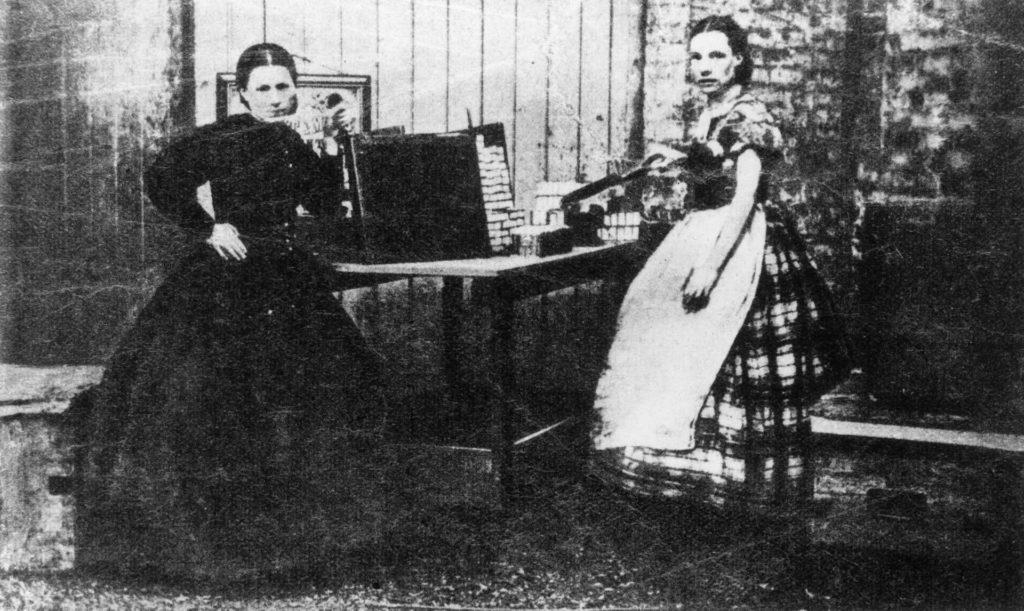 Sztrájkoló munkásnők az ipari forradalom korában