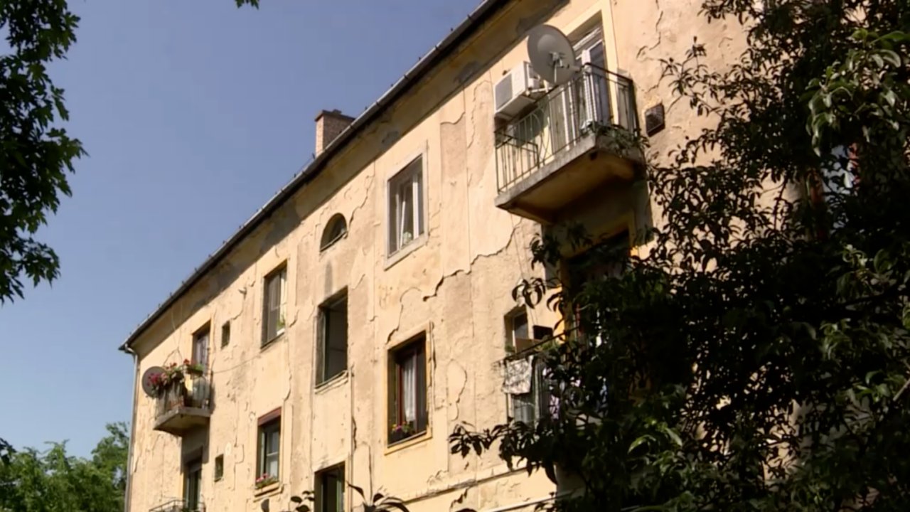 Háromszorosára emelte a lakbért az új tulajdonos a budapesti társasházban