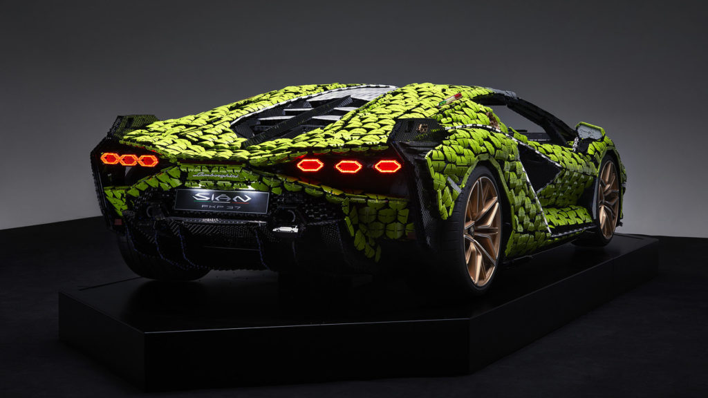 Elkészült a LEGO Lamborghini Sián életnagyságú változata