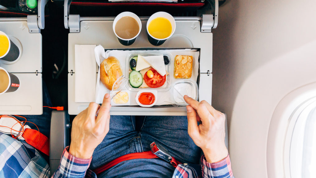 Kedvenc repülős ételeit készíti el otthon az utazó blogger