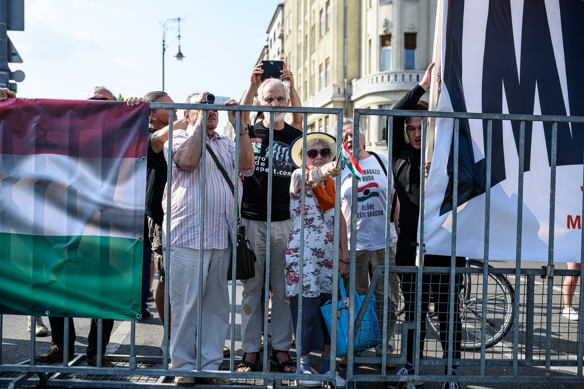 Szélsőjobbos tüntetők a Budapest Pride-on