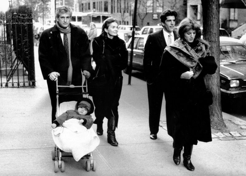 Jacqueline Kennedy Onassis, John F. Kennedy Jr., Caroline Kennedy, Edwin Schlossberg és Rose