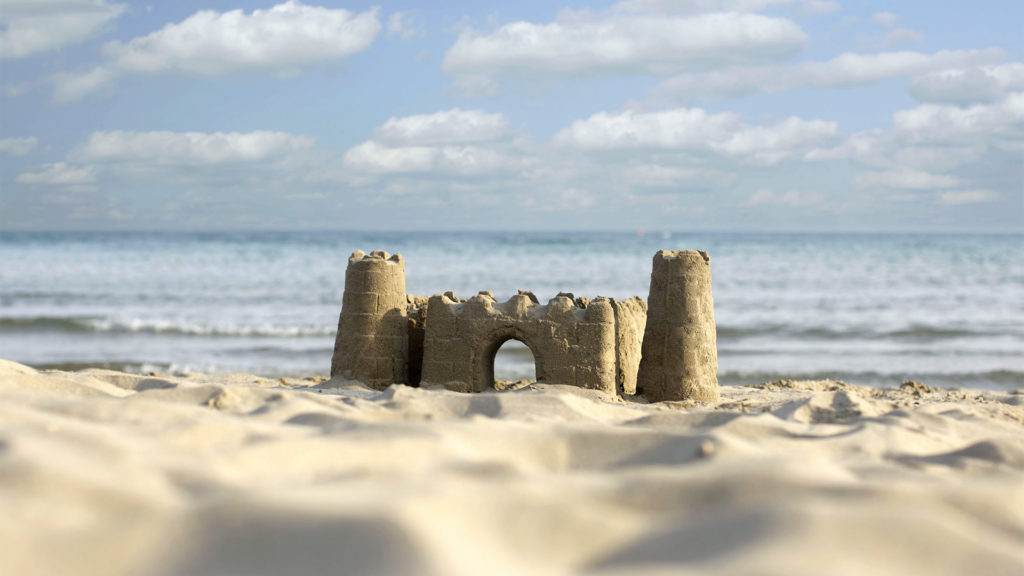 Dániában megépítették a világ legmagasabb homokvárát