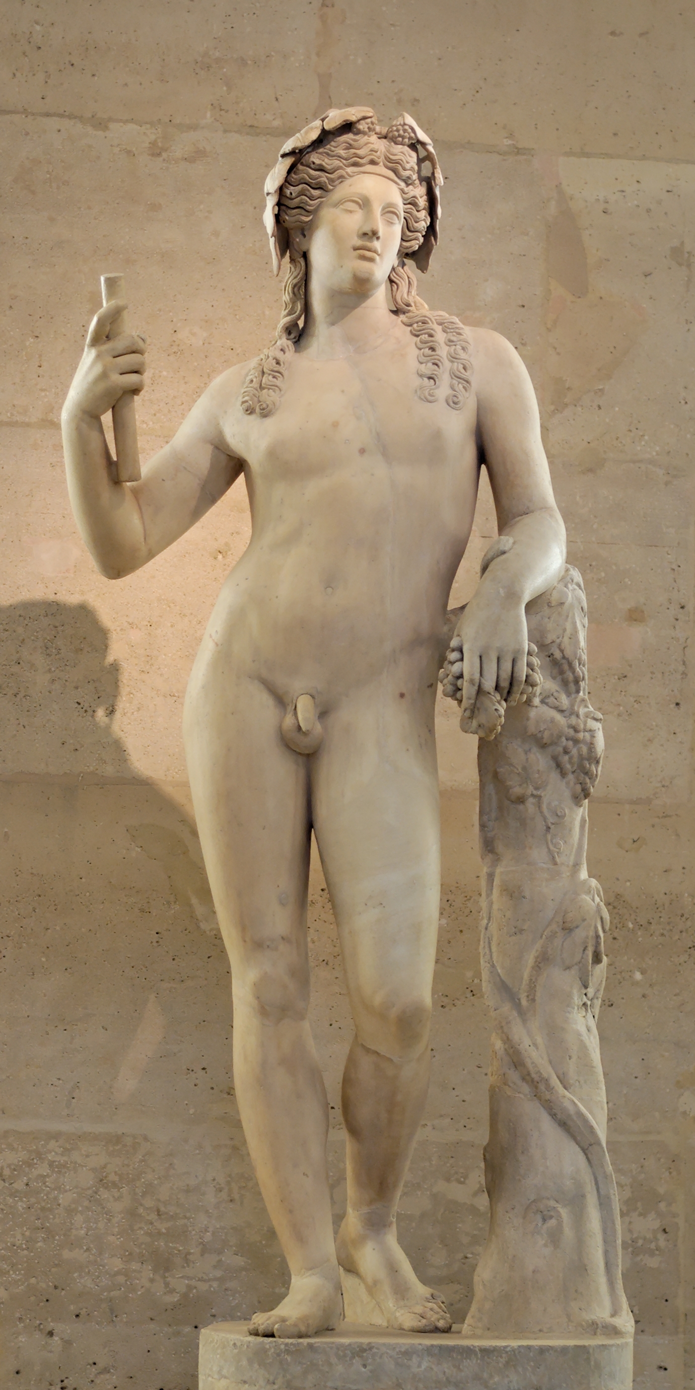 Egy Dionüszosz-szobor a Louvre-ból (fotó: Wikipedia)