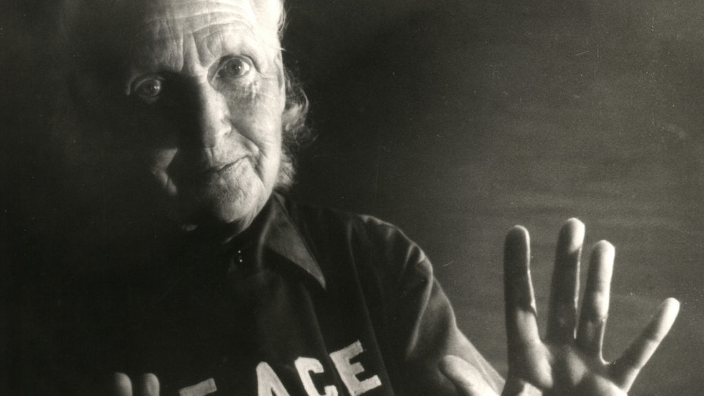 28 éven át gyalogolt a háborúk ellen egy nő – ez Peace Pilgrim története