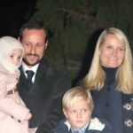 Mette-Marit és Haakon herceg és gyermekeik
