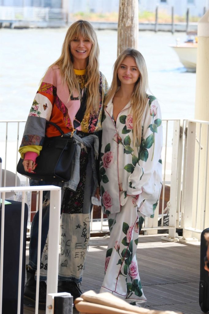 Heidi Klum és lánya, Leni a velencei reptéren